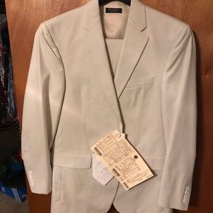 Jos A banks ivory suit with vest!